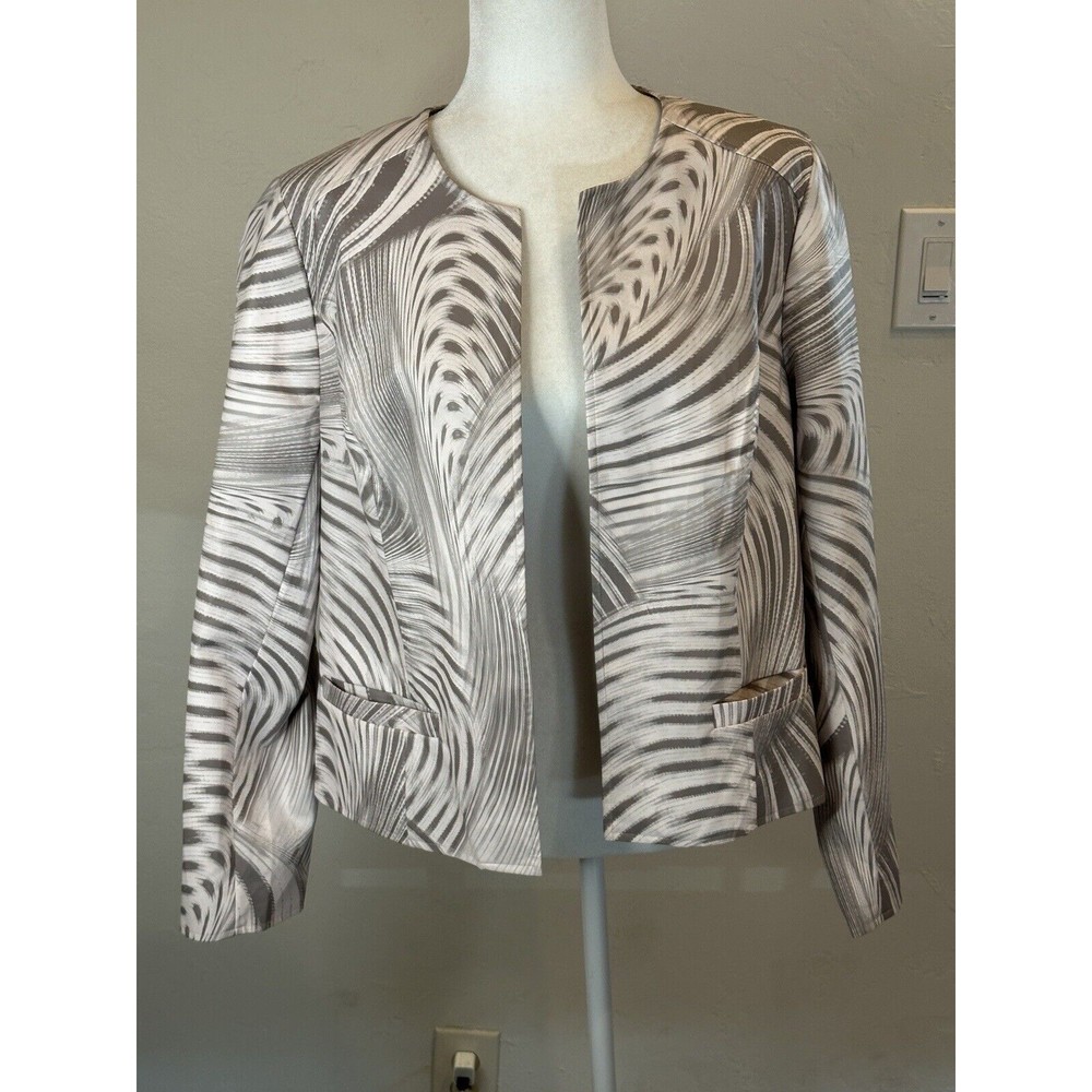 Chicos Lightweight Jacket Size 2 (Large) AW1991